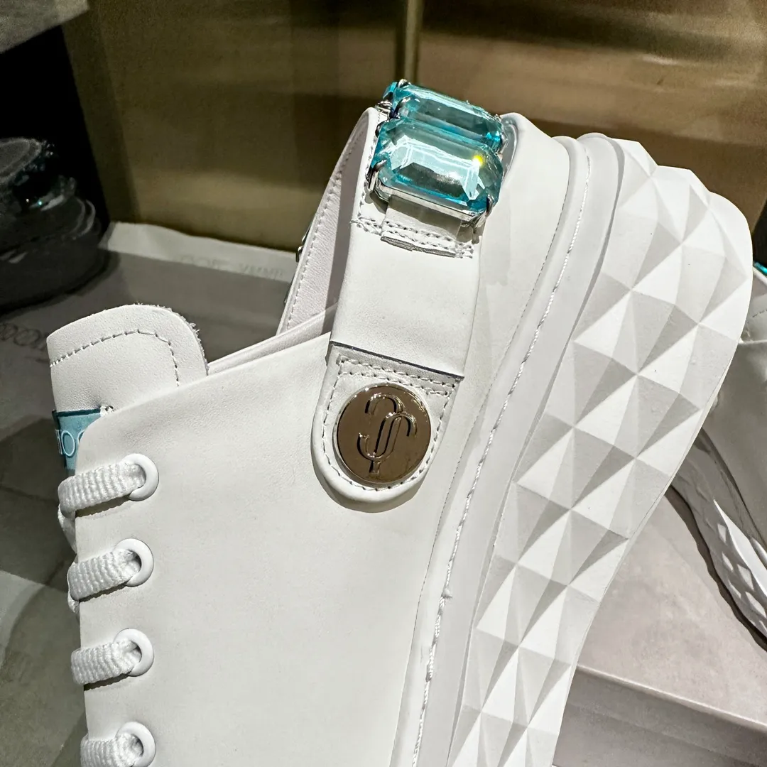 👟👟Ex-factory price 720👟👟 New JIMMY CHOO, exclusive sale, factory price, original large-soled casual white shoes, designed with the latest technology, strong three-dimensional effect👍Multiple technologies are integrated together, subverting fashion, super stylish! The rhinestones look great together. Purely hand-stitched diamonds, one-to-one comparison with the original version. Versatile and trendy, both salty and sweet! 2 ways to wear it! Size: 35-40